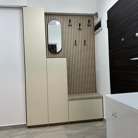 Luca Mamaia Nord Apartment
